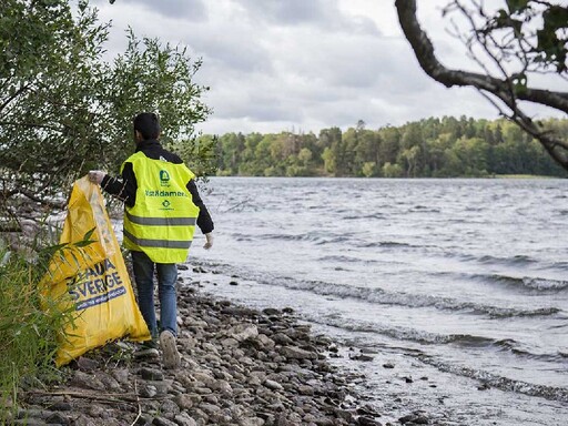 På lördag städas Gävles stränder av föreningsungdomar