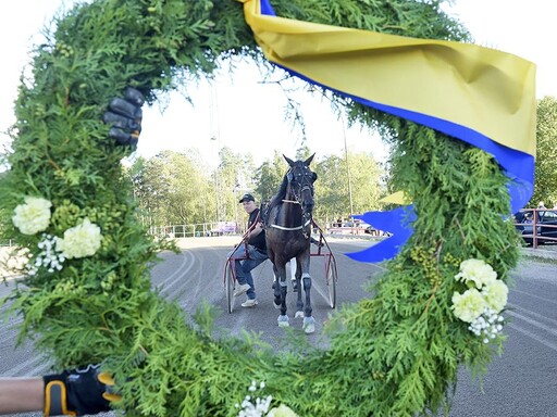 Gävletravets banas öppettider under midsommarhelgen